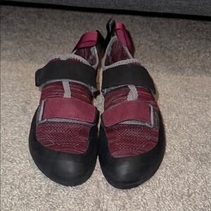 Black Diamond Black and Burgundy Athletic Shoes